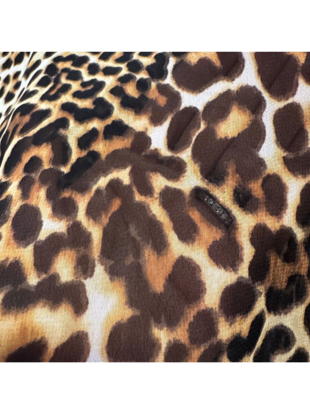 Chico's Leopard Sheer Blouse Cover Up M Tiered Hi-Low Tab Cuffed Sleeves Regency - Picture 7 of 12